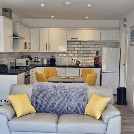 Pet Friendly Sea View Villa Millendreath Looe Exterior photo