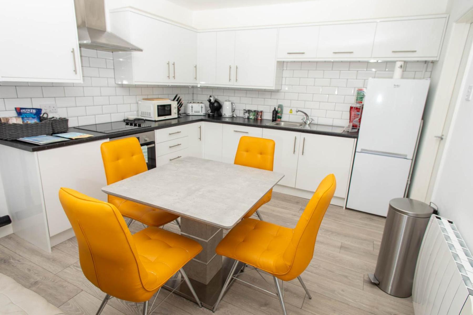 Pet Friendly Sea View Villa Millendreath Looe Room photo